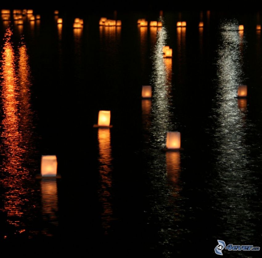 sviečky na vode