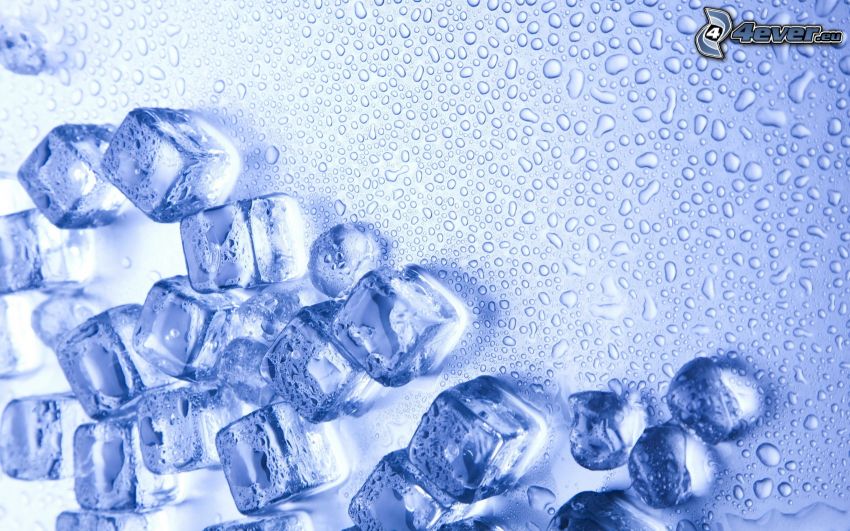 kocky ľadu, kvapky vody
