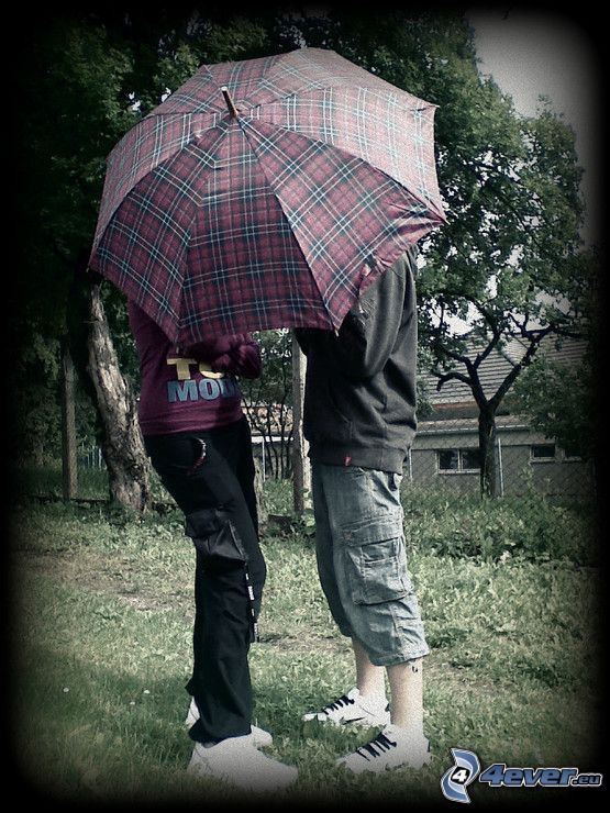 párik s dáždnikom, láska