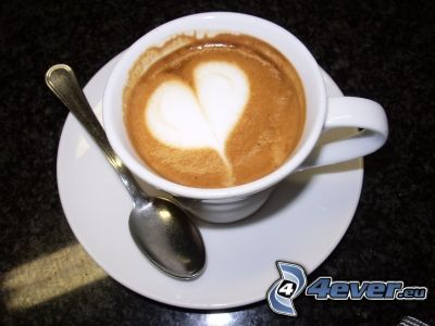 srdiečko v káve, latte art