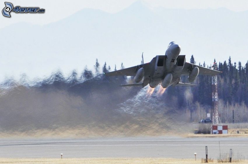 F-15 Eagle, vzlet, letisko