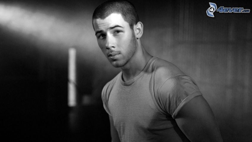 Nick Jonas, čiernobiela fotka
