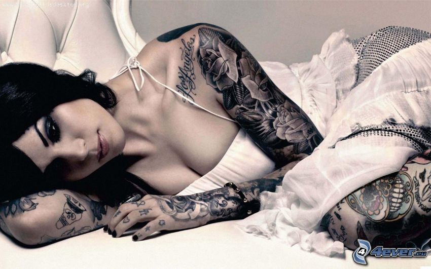 Kat Von D, tetovanie
