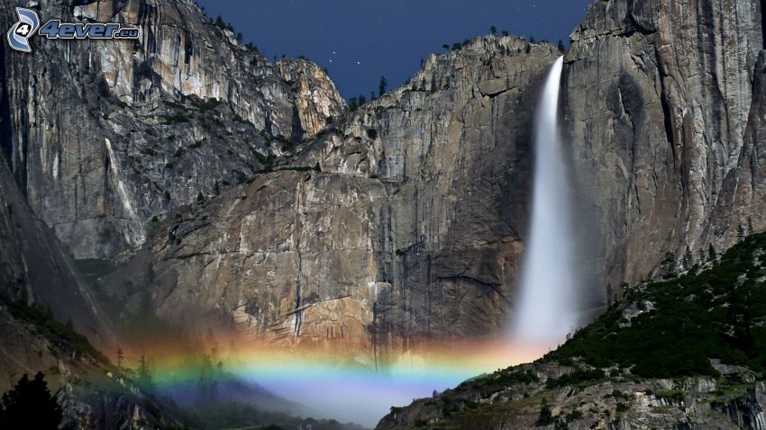 Angelov vodopád, vodopád v Yosemitskom národnom parku, obrovský vodopád, dúha, skaly