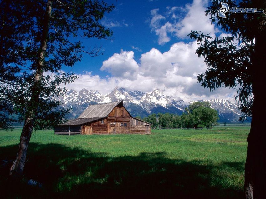 Moulton Ranch, americká farma, Grand Teton national park, hory