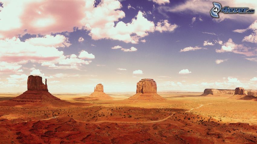 Monument Valley, oblaky