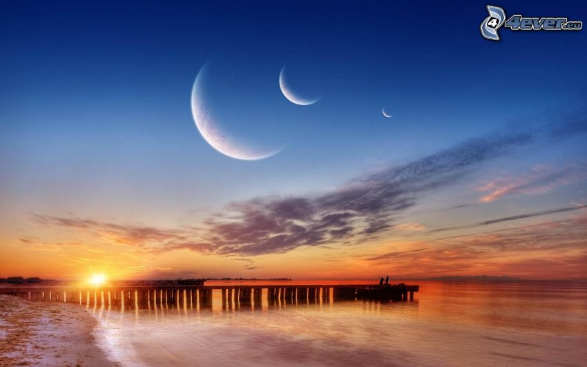 drevené mólo, západ slnka nad morom, mesiace, večerná obloha, digital art