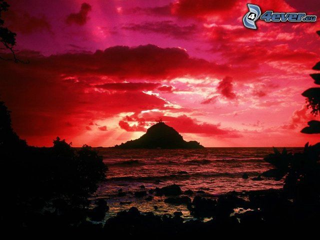 západ slnka za ostrovom, červená obloha