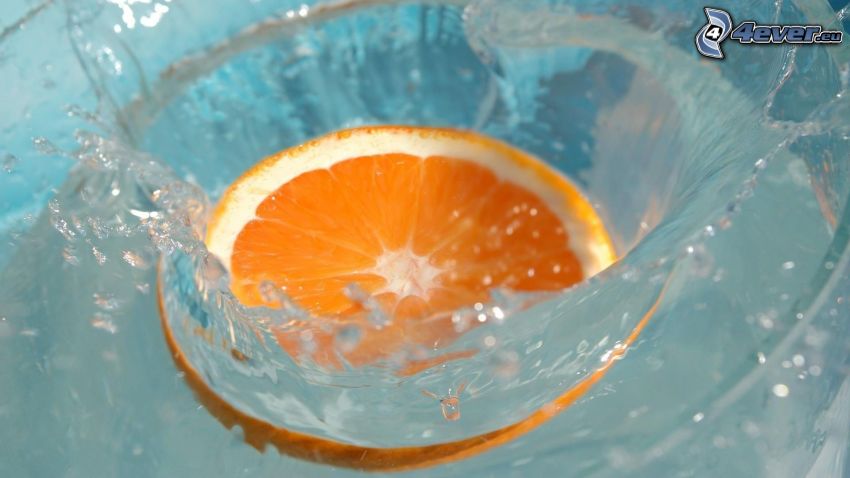 pomaranč, voda, kvapky