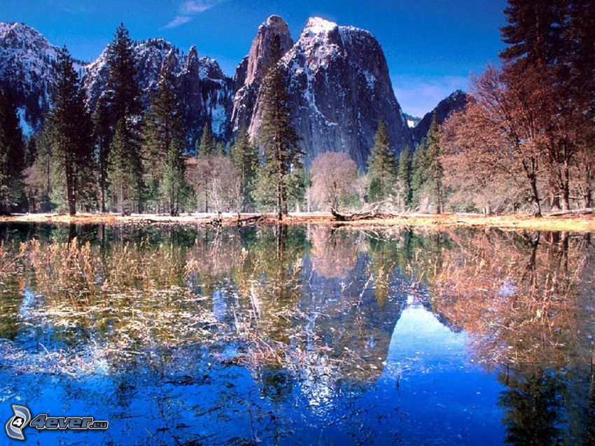 Yosemitský národný park, jazero