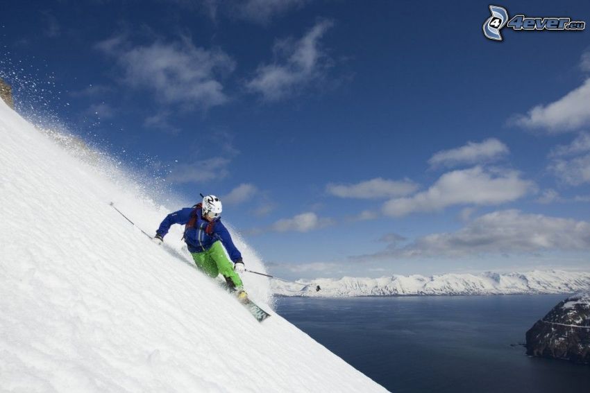 extrémne lyžovanie, jazero, zasnežené hory