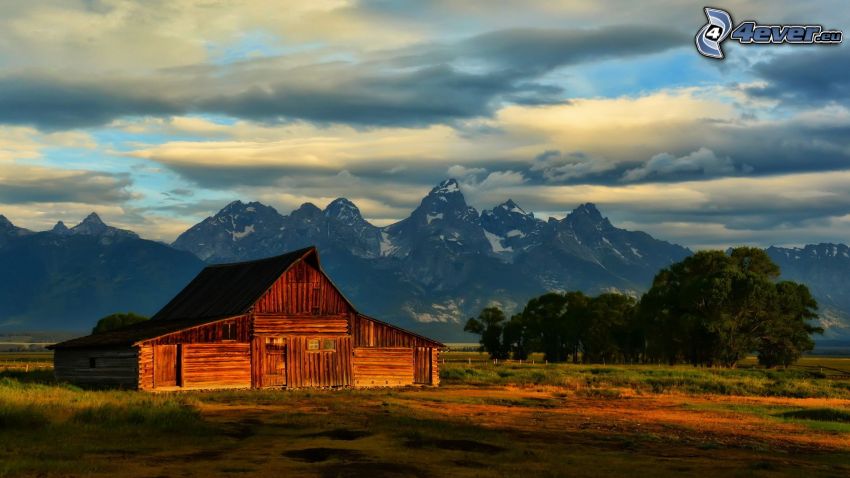 americká farma, drevený dom, skalnaté hory, oblaky, Grand Teton national park