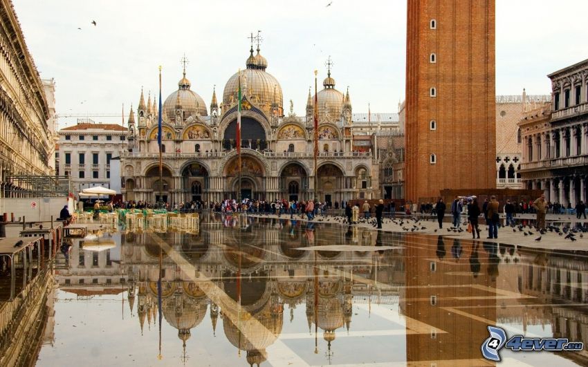 Bazilika svätého Marka, Benátky, Taliansko, námestie, ľudia