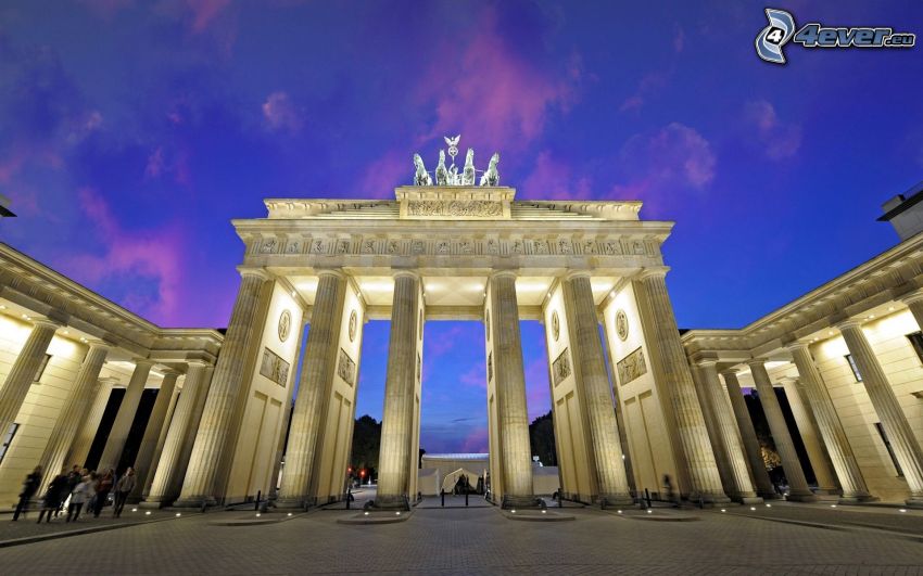 Brandenburská brána, Berlín, Nemecko, osvetlenie