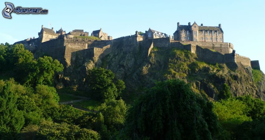 Edinburgský hrad, kopec, zeleň