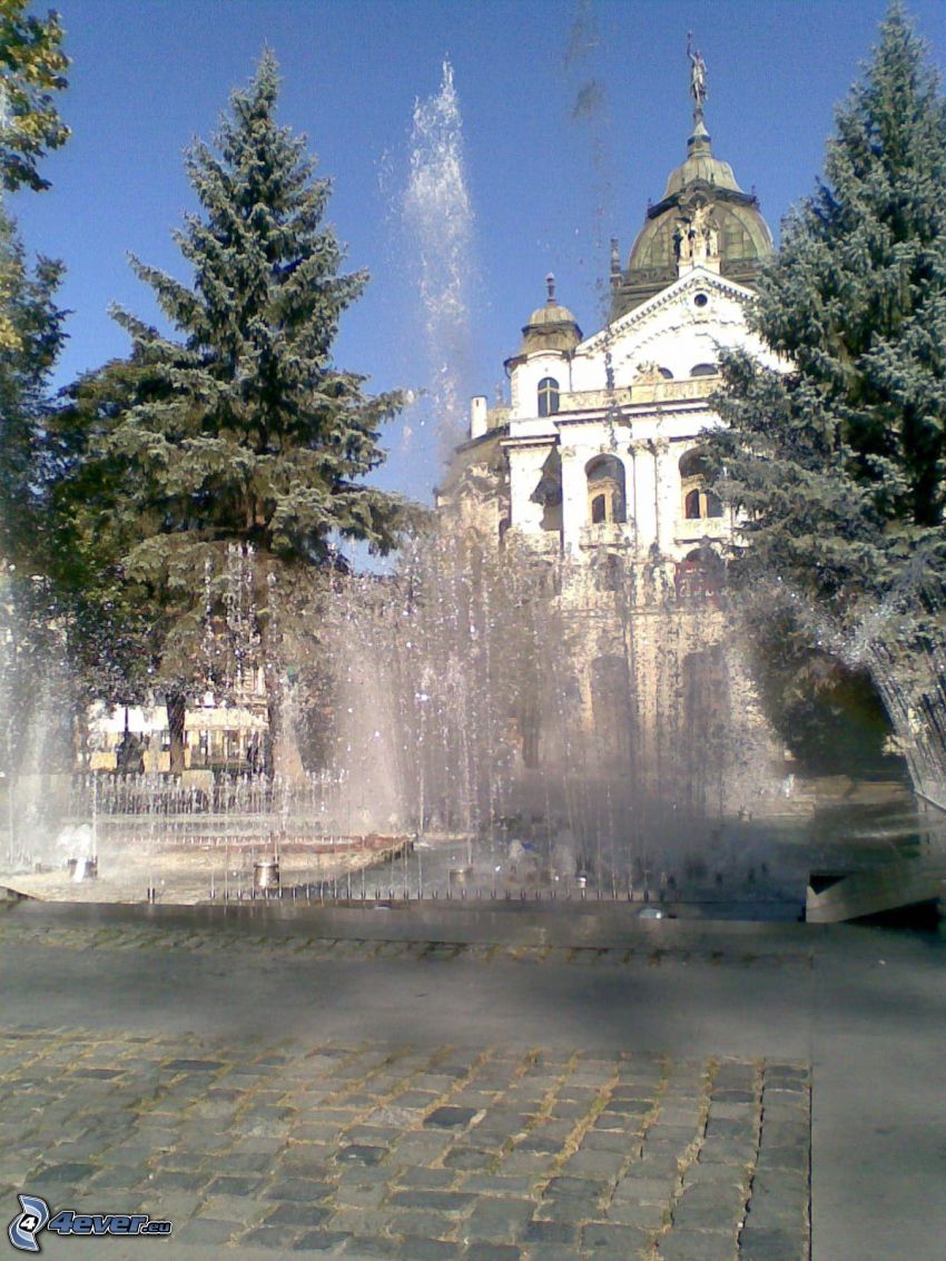 Košice, fontána, divadlo