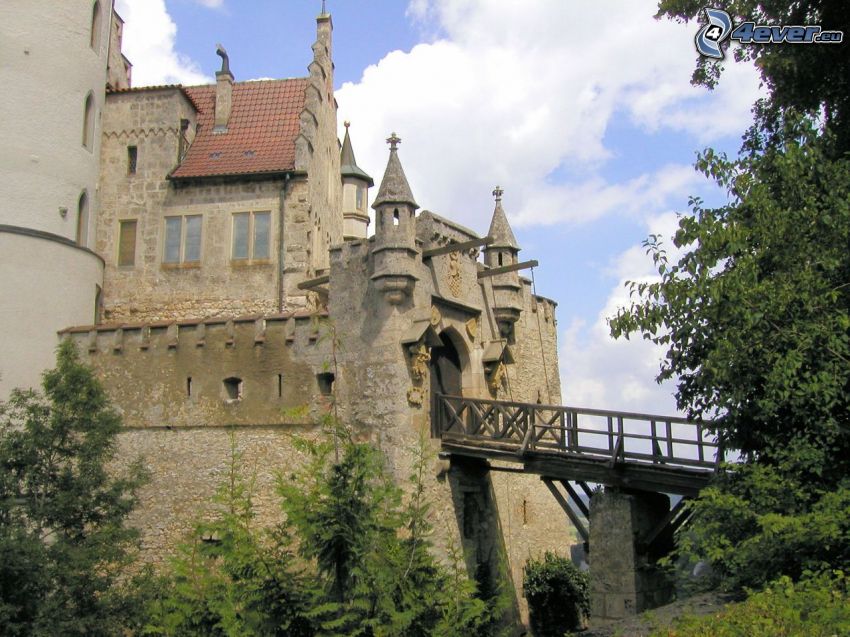 Lichtenstein Castle, drevený most