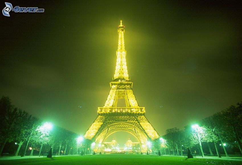 rozsvietená Eiffelova veža, svetlá, noc