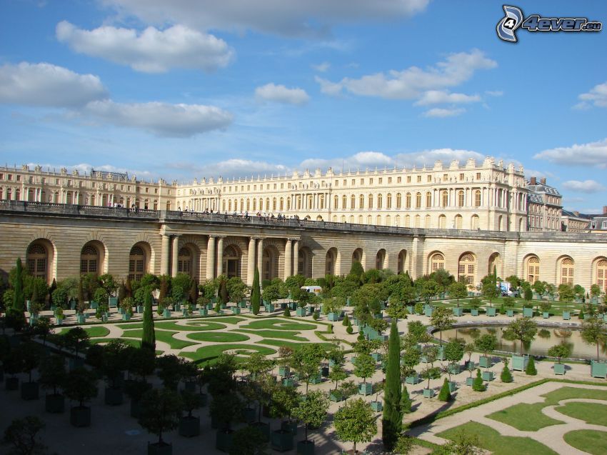 Zámok Versailles, záhrada, stromy