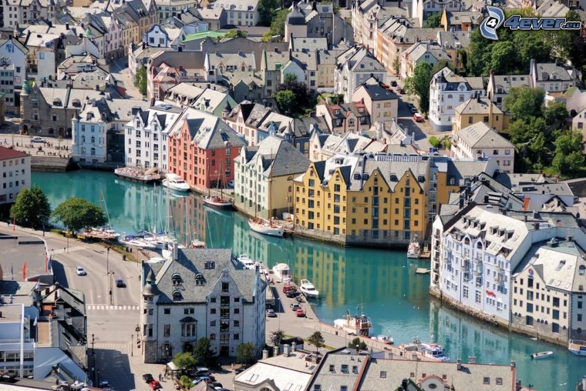 Ålesund, Nórsko, rieka, domy
