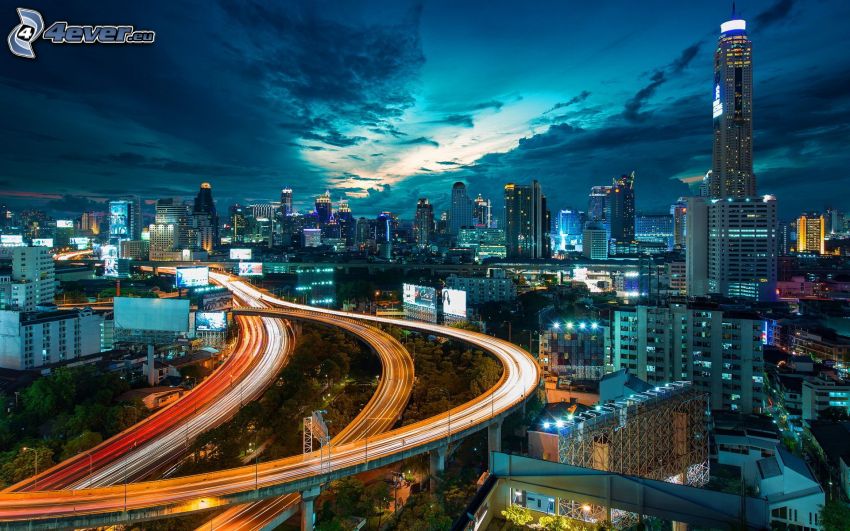 Bangkok, nočné mesto, diaľnica