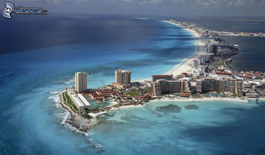 Cancún, mexiko, pobrežné mesto, more