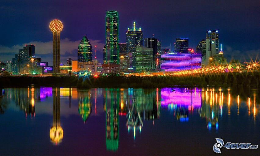 Dallas, nočné mesto, mrakodrapy