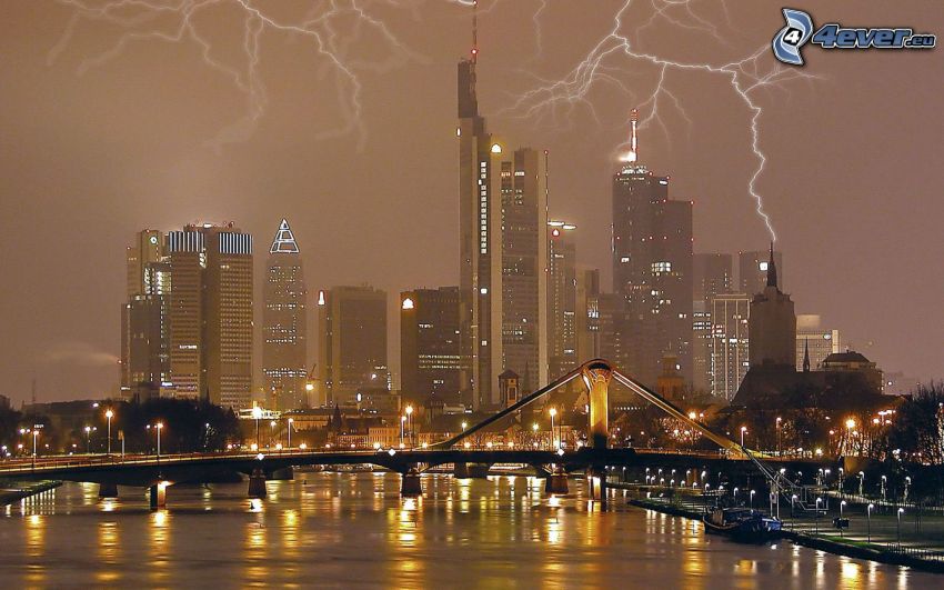 Frankfurt, Nemecko, blesky, búrka, mrakodrapy, most, nočné mesto