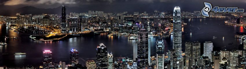 Hong Kong, nočné mesto, svetlá, Two International Finance Centre