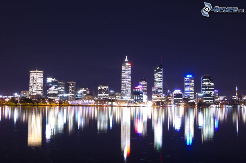 Perth, mrakodrapy, nočné mesto