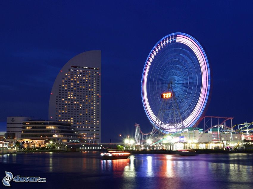 Yokohama, ruské kolo, nočné mesto