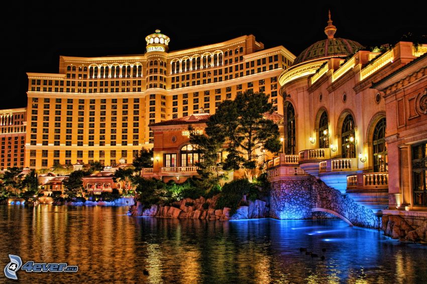 hotel Bellagio, Las Vegas, fontána, nočné mesto