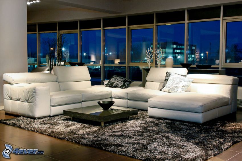 luxusná obývačka, sedačka, okná, noc