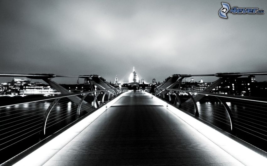 Millenium Bridge, Londýn, Anglicko, peší most, osvetlený most, tma, čiernobiele