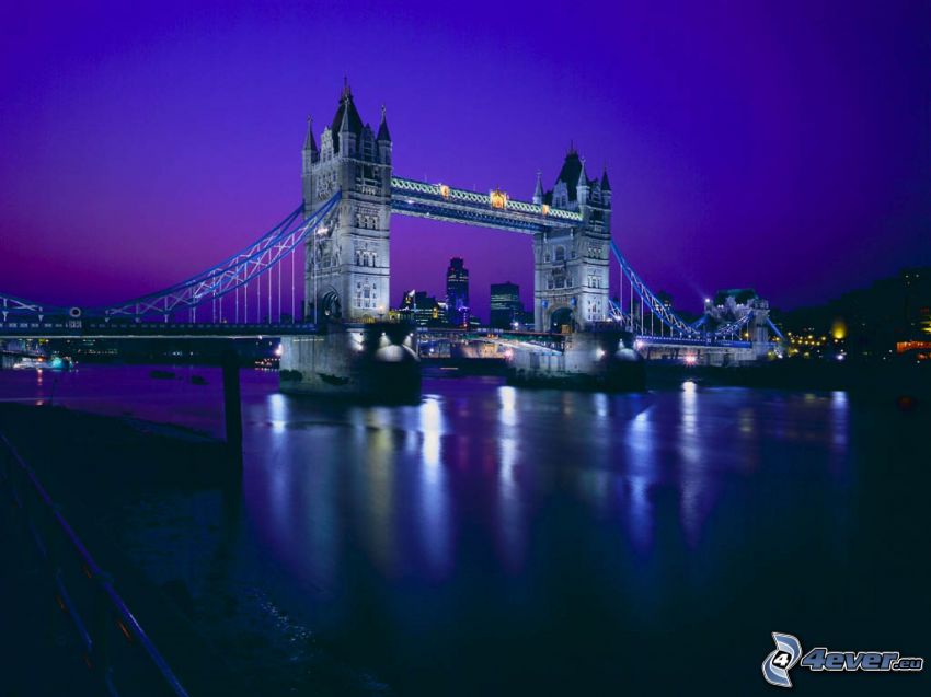 Tower Bridge, osvetlený most, noc, Temža, Londýn
