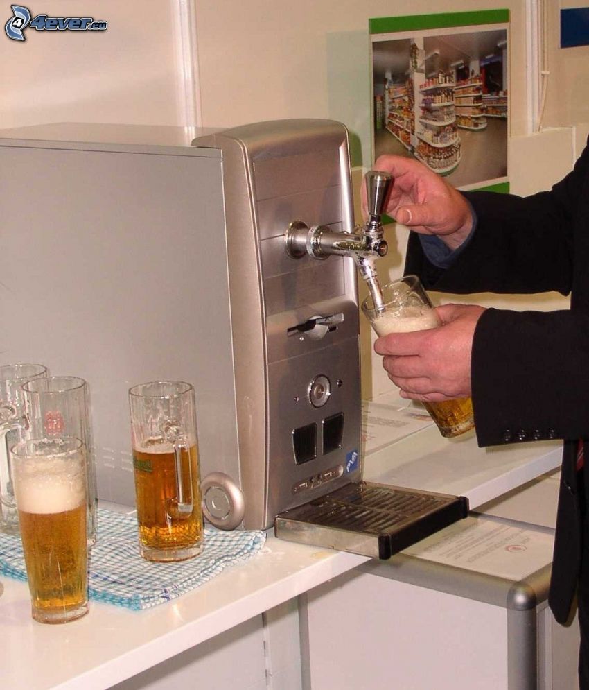 počítač, pivo, bar