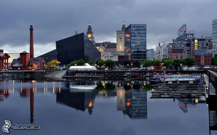 Liverpool, reflection
