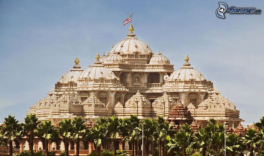 Akshardham, palm trees