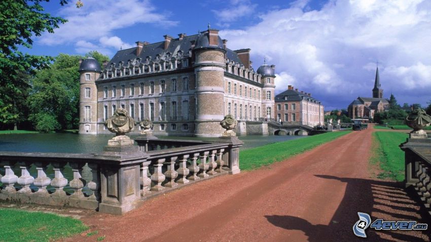 Château de Belœil, sidewalk