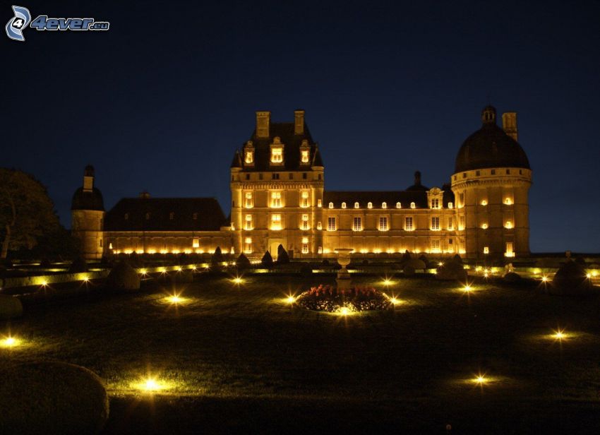 château de Valençay, night