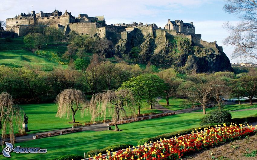 Edinburgh Castle, garden, trees