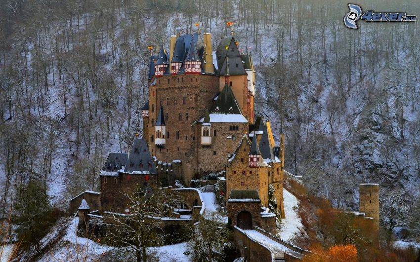 Eltz Castle, snowy forest