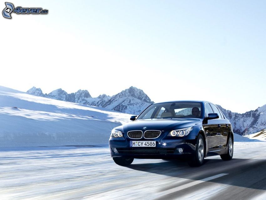 BMW 5, snow