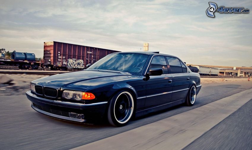 BMW E38, speed