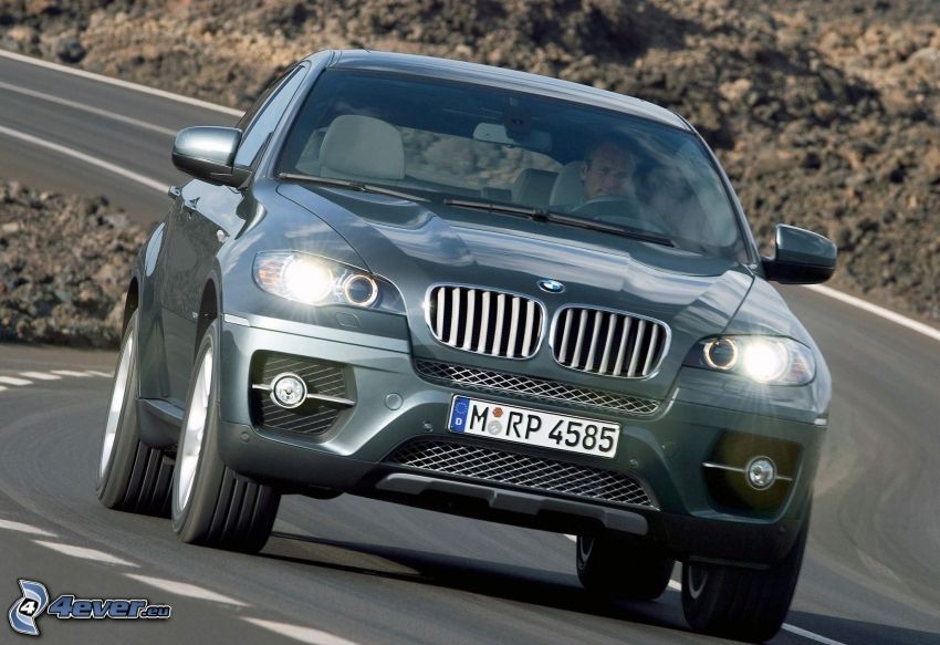 BMW X6, road curve
