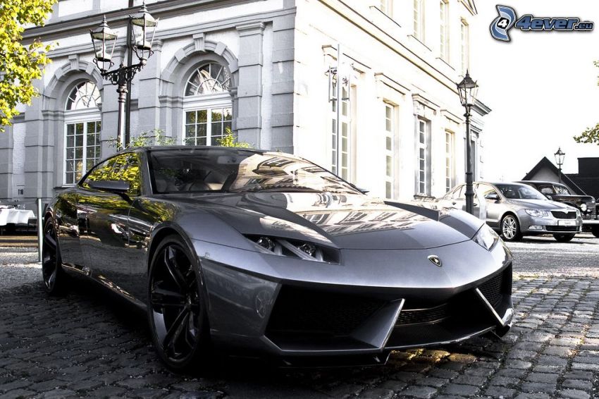 Lamborghini Estoque, streets