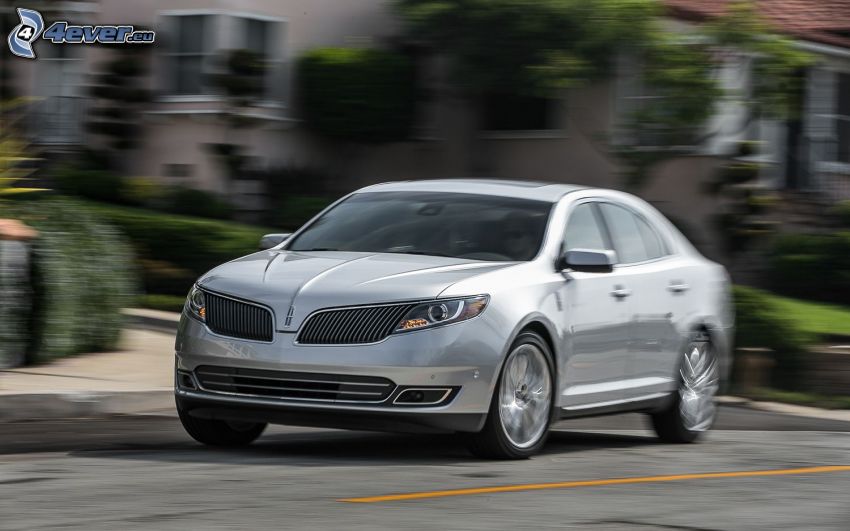 Lincoln MKS, speed
