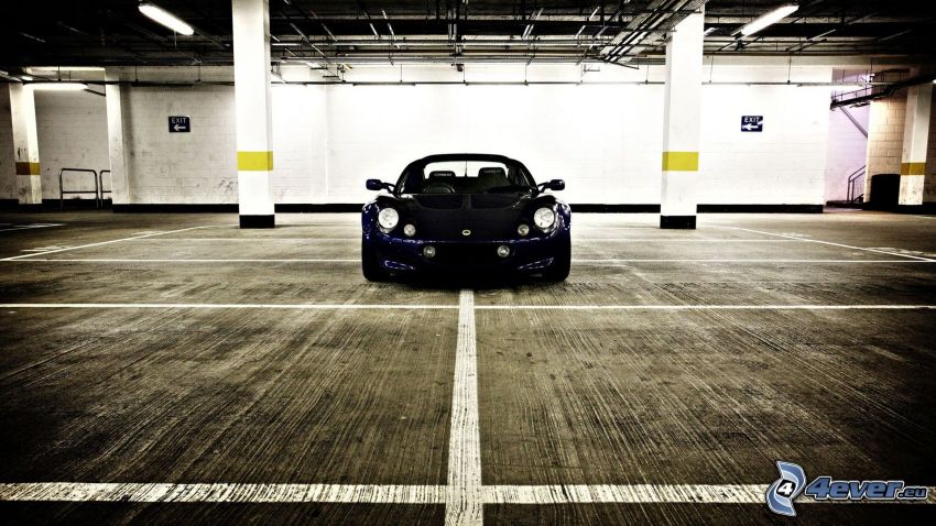 Lotus Elise, car park