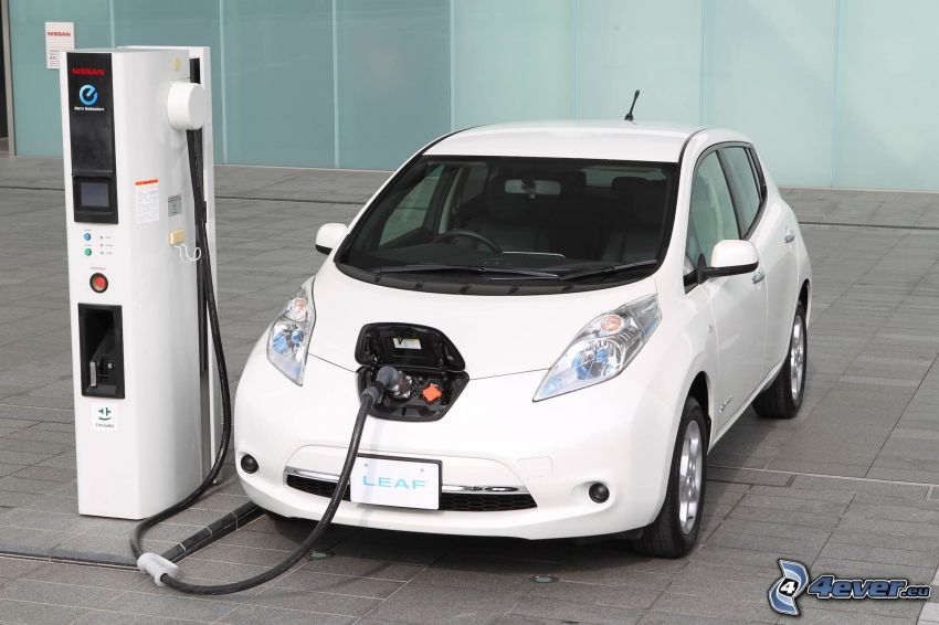 Nissan Leaf, charging