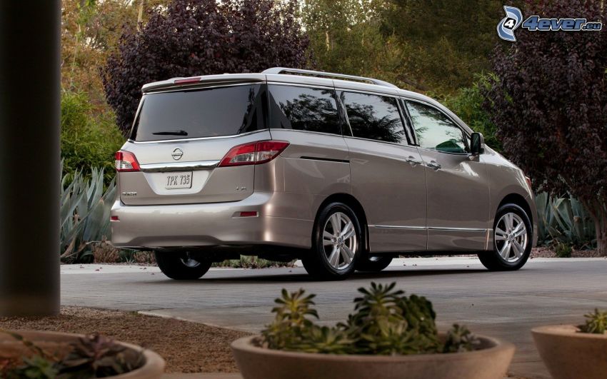 Nissan Quest, trees